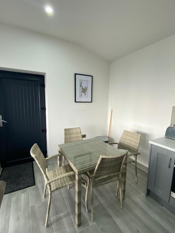 Tullybay Holiday Lodges Enniskillen Exterior photo